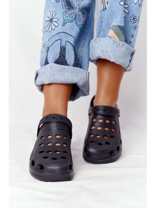 Moteriškos šlepetės, juodos putplasčio EVA taškai Moteriškos šlepetės, juodos putplasčio EVA taškai