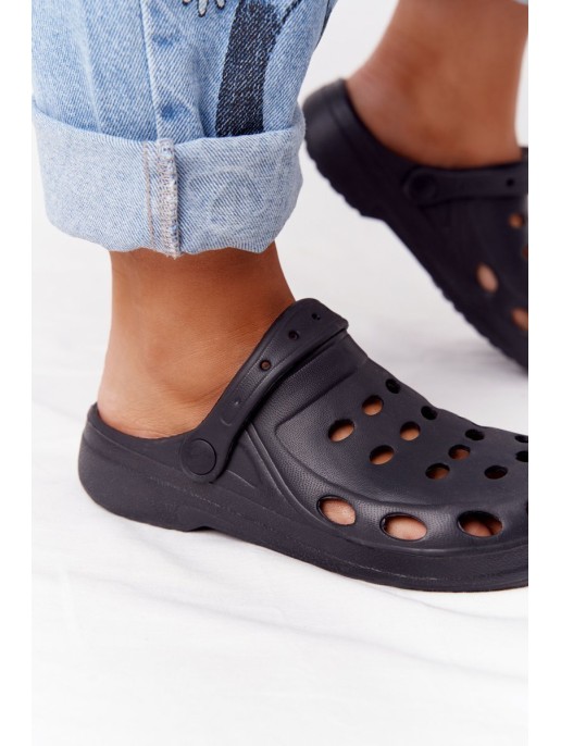 Moteriškos šlepetės, juodos putplasčio EVA taškai Moteriškos šlepetės, juodos putplasčio EVA taškai