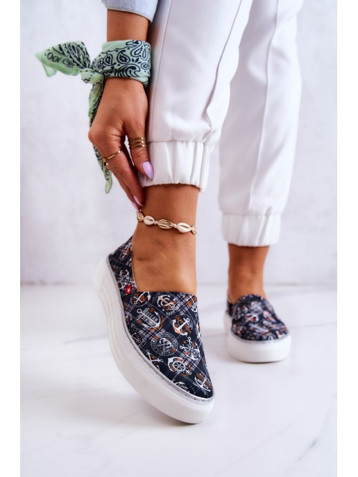 Moteriški sportbačiai su atminimo putomis Big Star JJ276012 juodi