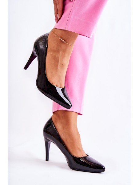 Classic Lacquered Studs Black Magically