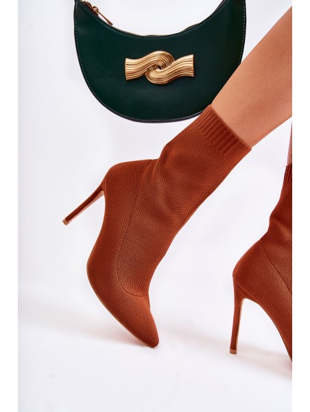 Moteriški aukštaauliai su kojinėmis ant kulno Camel Luisell