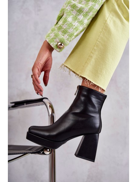 Women's Boots On Chunky Heels With A Zipper Black Carrera