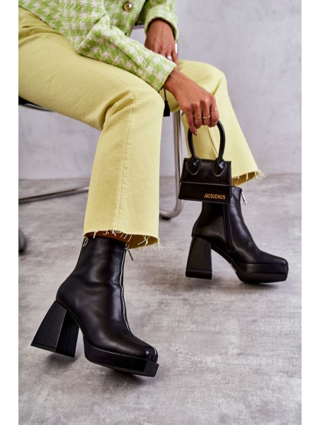 Women's Boots On Chunky Heels With A Zipper Black Carrera