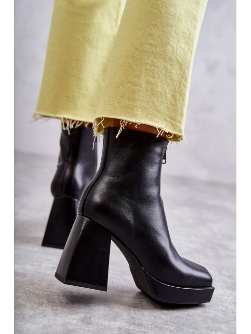 Women's Boots On Chunky Heels With A Zipper Black Carrera Women's Boots On Chunky Heels With A Zipper Black Carrera