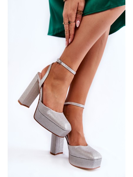 Women's Sandals Glitter On a Heel silver Rosel