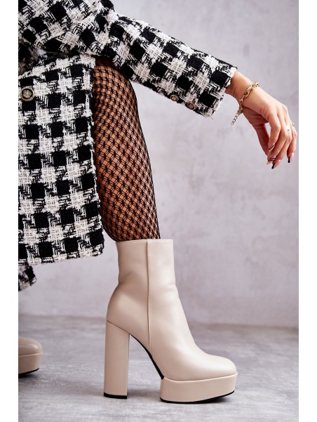 Smooth Leather Booties On A Bar Beige Kaysa