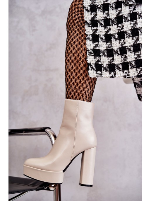 Smooth Leather Booties On A Bar Beige Kaysa Smooth Leather Booties On A Bar Beige Kaysa