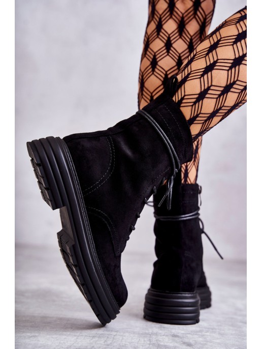 Moteriški zomšiniai batai, surišti juodai Afra