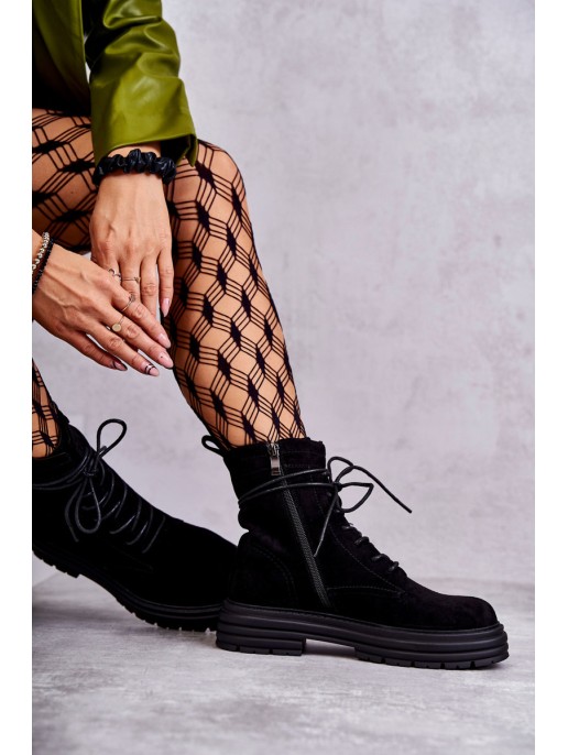 Moteriški zomšiniai batai, surišti juodai Afra