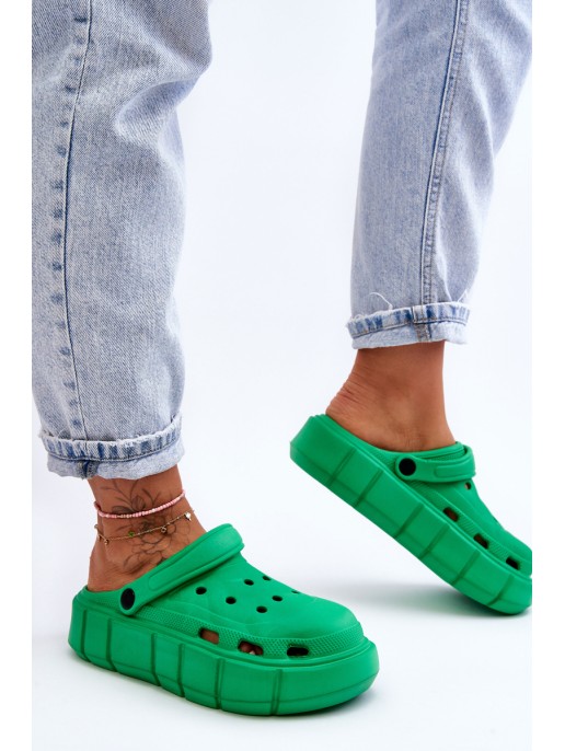 Women's Foam Crocs On Platform Green Beckett