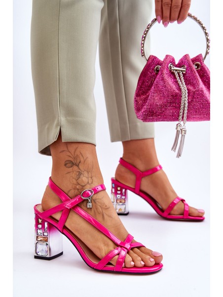 Lakuoti sandalai ant dekoratyvinio kulno D&A CR-232 fuksija