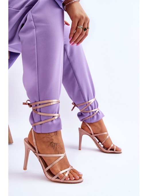 Moteriški surišti sandalai ant aukšto kulno smėlio spalvos Meya Moteriški surišti sandalai ant aukšto kulno smėlio spalvos Meya