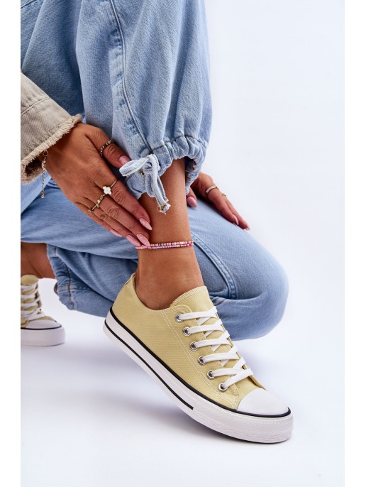 Classic Low Women's Sneakers Yellow Vegas