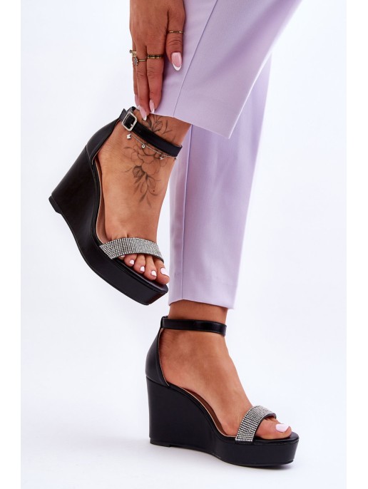Fashionable Leather Wedge Sandals Black Arwen Fashionable Leather Wedge Sandals Black Arwen