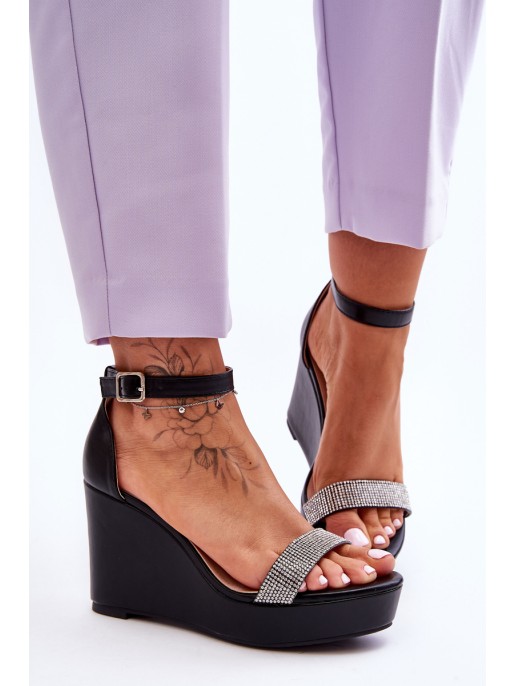 Fashionable Leather Wedge Sandals Black Arwen Fashionable Leather Wedge Sandals Black Arwen
