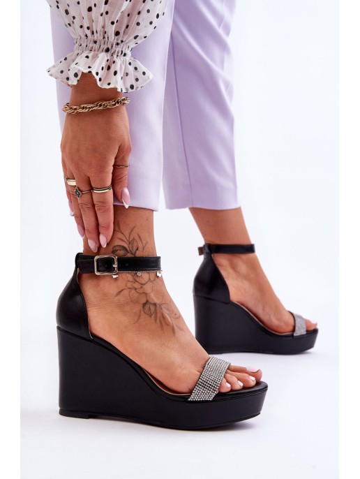 Fashionable Leather Wedge Sandals Black Arwen Fashionable Leather Wedge Sandals Black Arwen