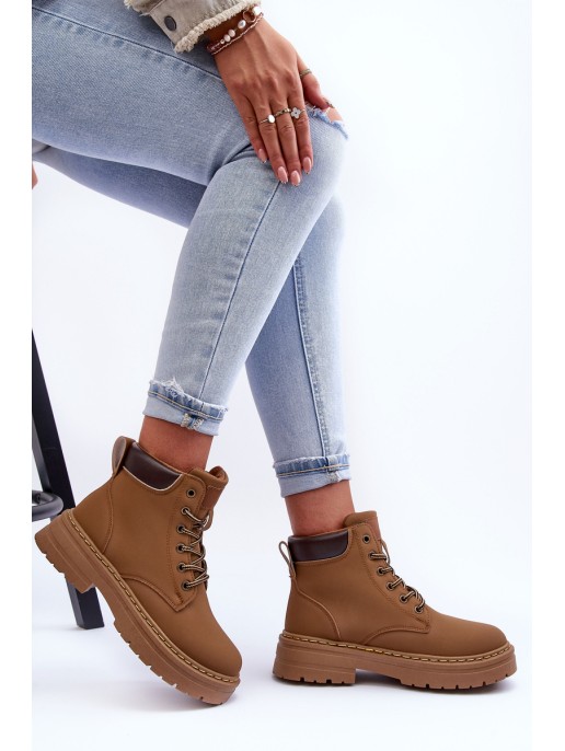 Moteriški dygsniuoti batai su pamušalu Corbin tamsiai smėlio spalvos Moteriški dygsniuoti batai su pamušalu Corbin tamsiai smėlio spalvos