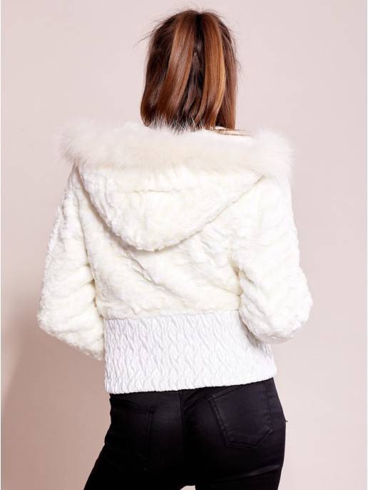 Striukė-AT-KR-K31.24P-balta