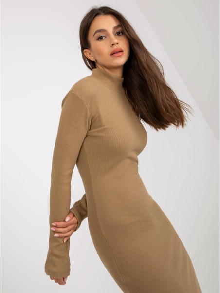 Sukienka-EM-SK-670.22P-camelowy