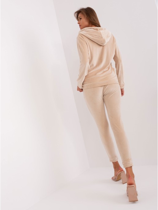 Laisvalaikio kostiumas-RV-KMPL-6084.92P-šviesiai smėlio spalvos Laisvalaikio kostiumas-RV-KMPL-6084.92P-šviesiai smėlio spalvos