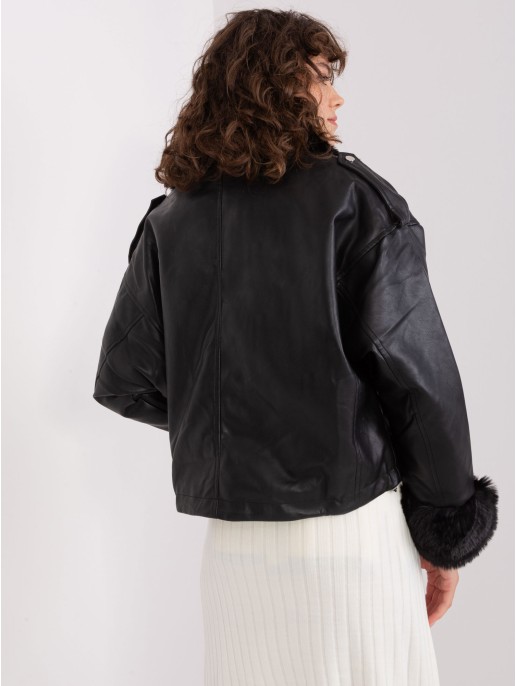 Striukė-NM-KR-DA-0831.99P-juoda Striukė-NM-KR-DA-0831.99P-juoda