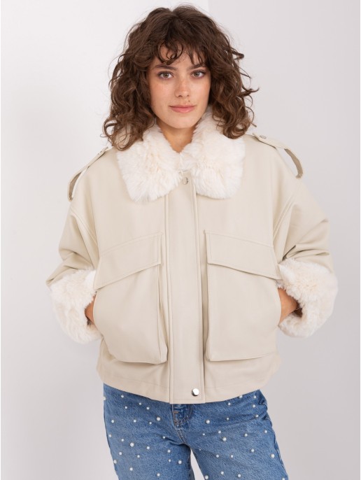 Striukė-NM-KR-DA-0831.99P-šviesiai smėlio spalvos Striukė-NM-KR-DA-0831.99P-šviesiai smėlio spalvos