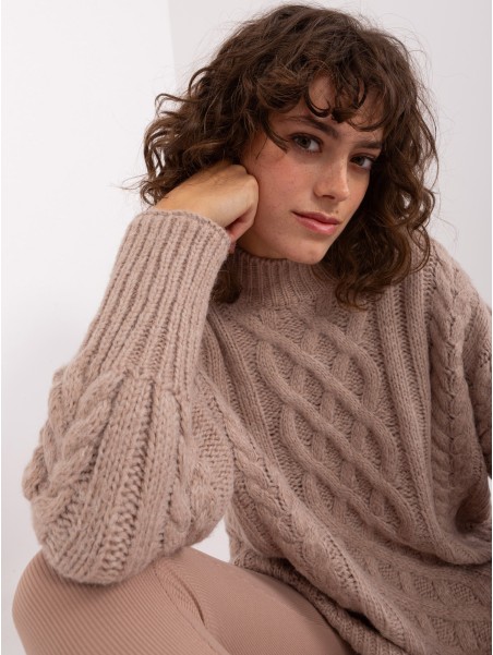 Megztinis-AT-SW-2363-2.30-tamsiai smėlio spalvos