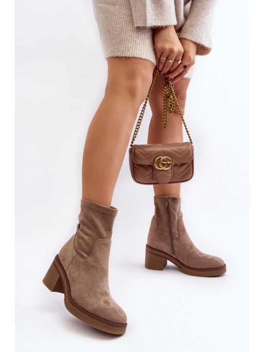 Moteriški kulkšnies batai su Block Heel Beige Argastis Moteriški kulkšnies batai su Block Heel Beige Argastis