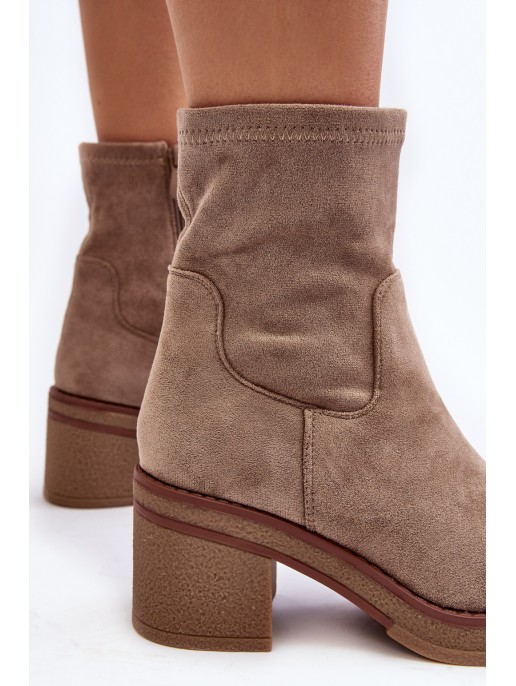 Moteriški kulkšnies batai su Block Heel Beige Argastis Moteriški kulkšnies batai su Block Heel Beige Argastis