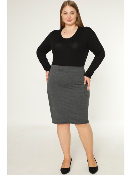 Pelēki zīmuļu svārki