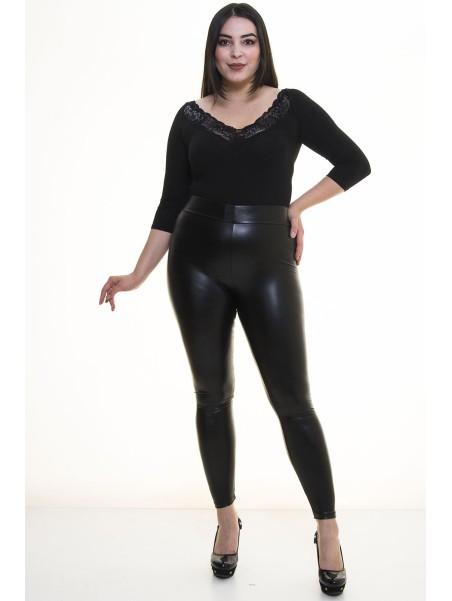 Juodos odos imitacijos kelnės