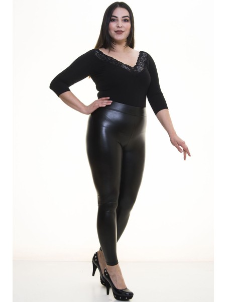 Mustad kunstnahast püksid