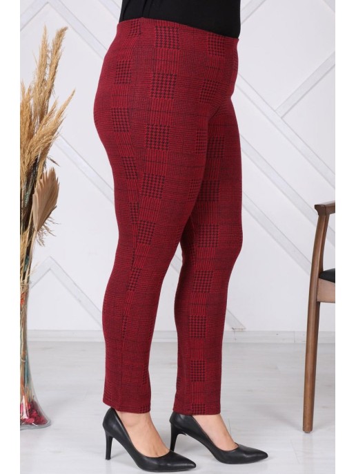 Aptemptos tamsiai raudonos kelnės moterims Aptemptos tamsiai raudonos kelnės moterims