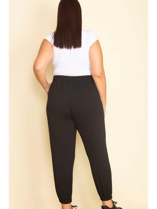 Melnas treniņbikses ar uzrakstiem