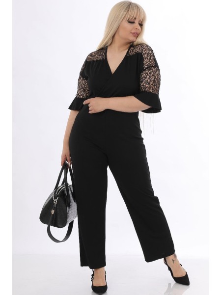 Melns kombinezons ar mežģīnēm