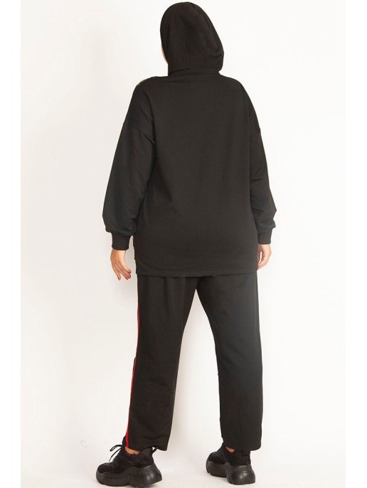 Juodas laisvalaikio kostiumas moterims Juodas laisvalaikio kostiumas moterims