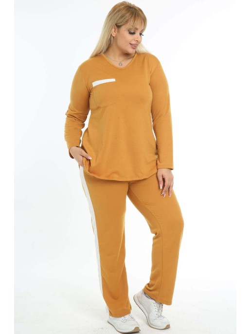 Kollane vabaaja ülikond Kollane vabaaja ülikond