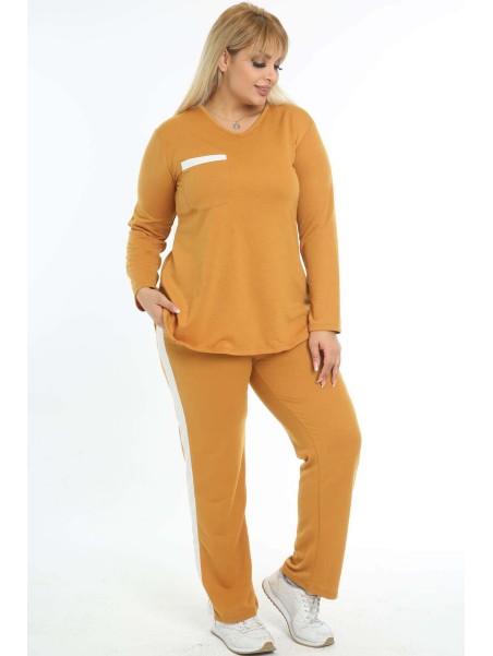 Kollane vabaaja ülikond