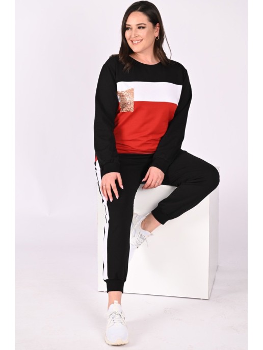 Sieviešu kostīms sportam un atpūtai Sieviešu kostīms sportam un atpūtai