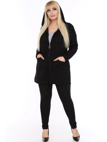 Paprastas juodas užtraukiamas džemperis moterims