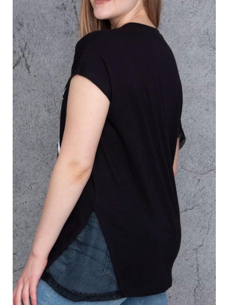 Moderns melns T-krekls ar uzrakstiem