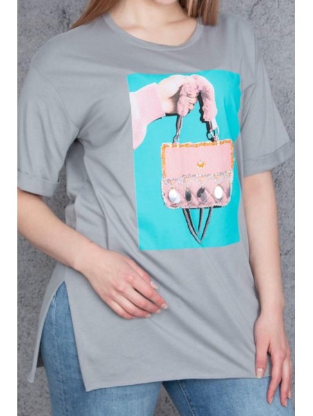 Серая футболка с короткими рукавами с аппликацией