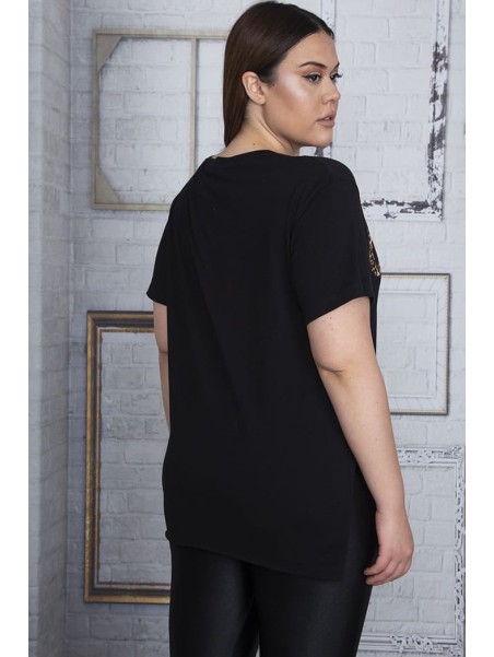 Melns T-krekls ar piestiprinātu jostu-maciņu