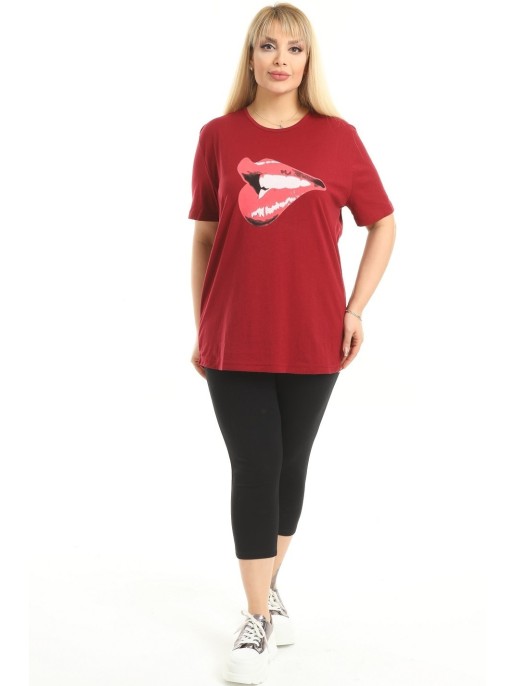 Красная футболка с короткими рукавами Красная футболка с короткими рукавами