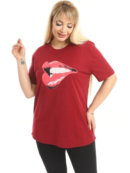 Sarkans T-krekls ar īsām piedurknēm