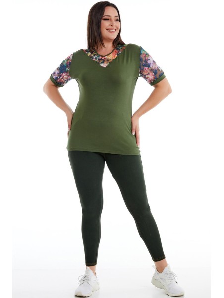 Красивая блузка с короткими рукавами