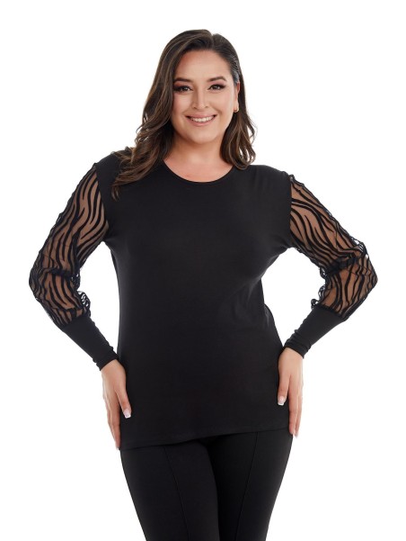 Элегантная черная блузка с необычными рукавами