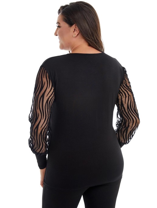 Элегантная черная блузка с необычными...