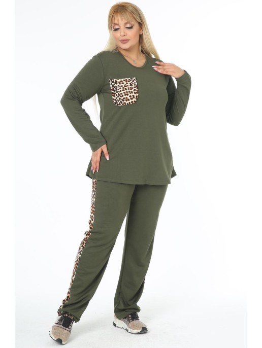 Moteriškas haki spalvos kostiumėlis su medvilne Moteriškas haki spalvos kostiumėlis su medvilne