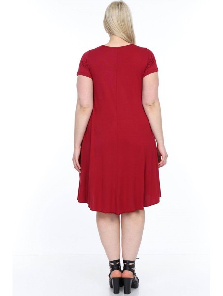 Темно-красное платье с короткими рукавами